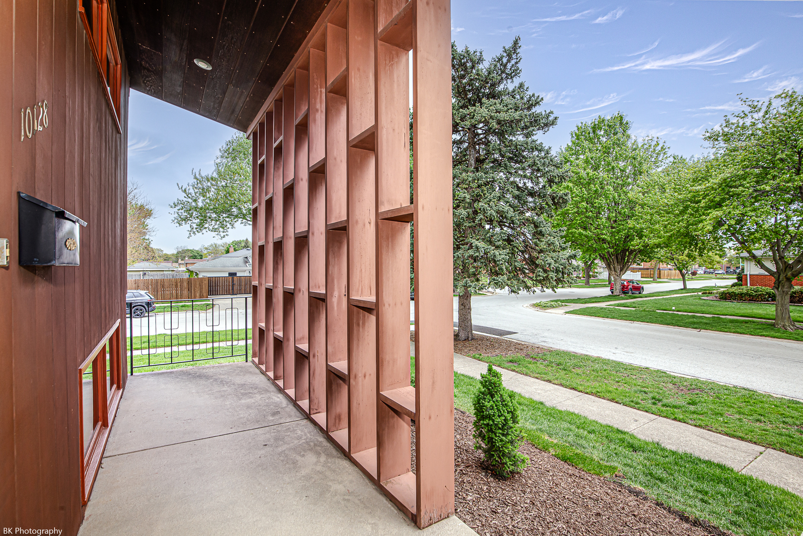 10128 S Kenton Avenue, Oak Lawn, IL 60453