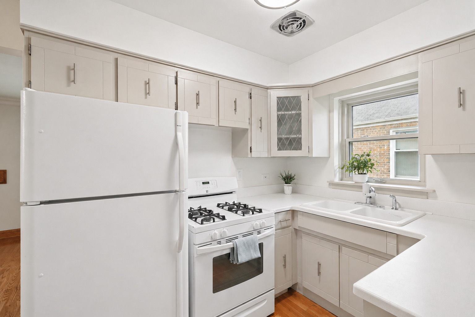 3708 S Central Avenue, Cicero, IL 60804