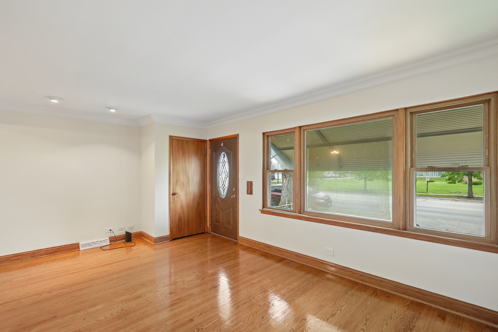 3708 S Central Avenue, Cicero, IL 60804