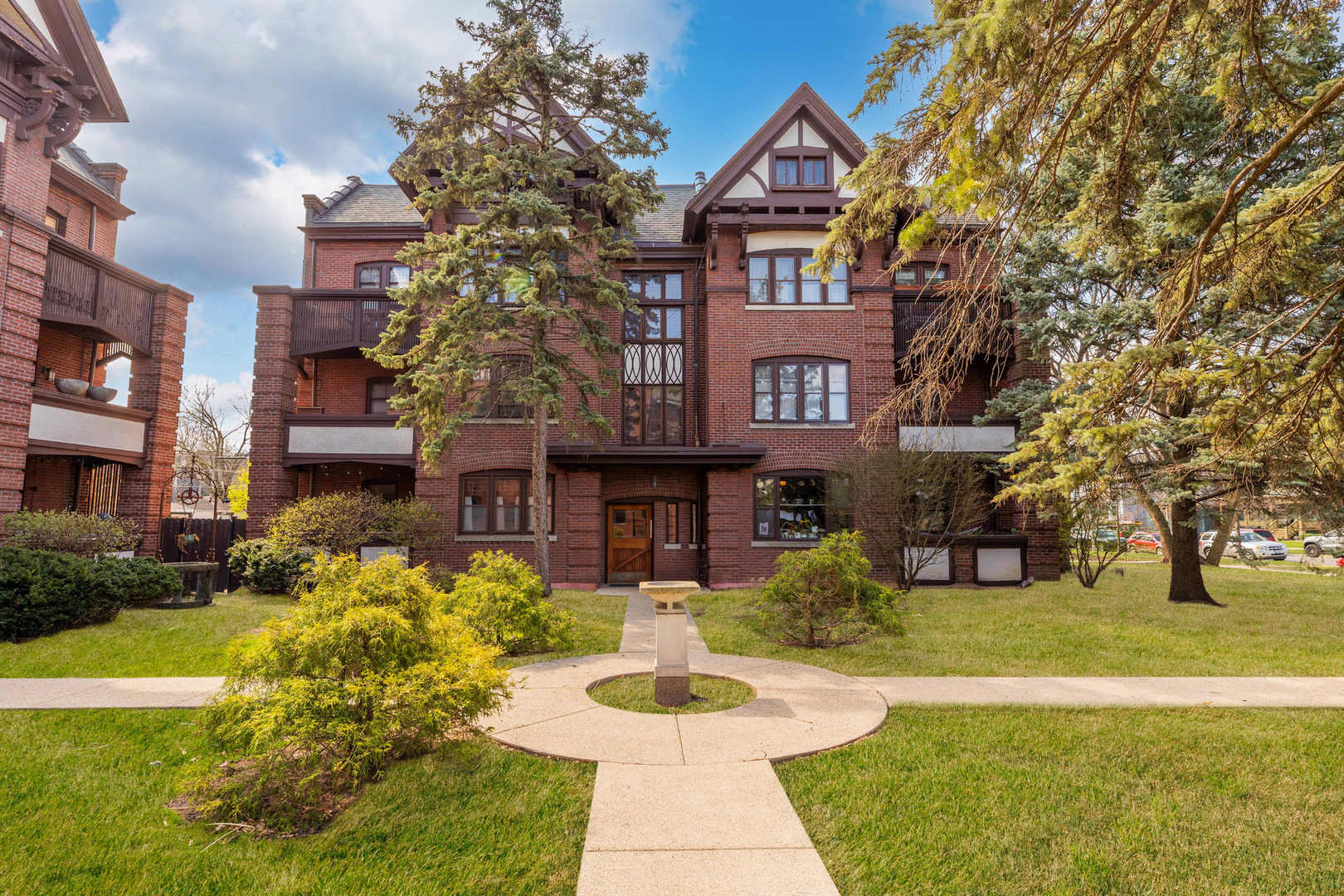 116 S East Avenue #1E, Oak Park, IL 60302