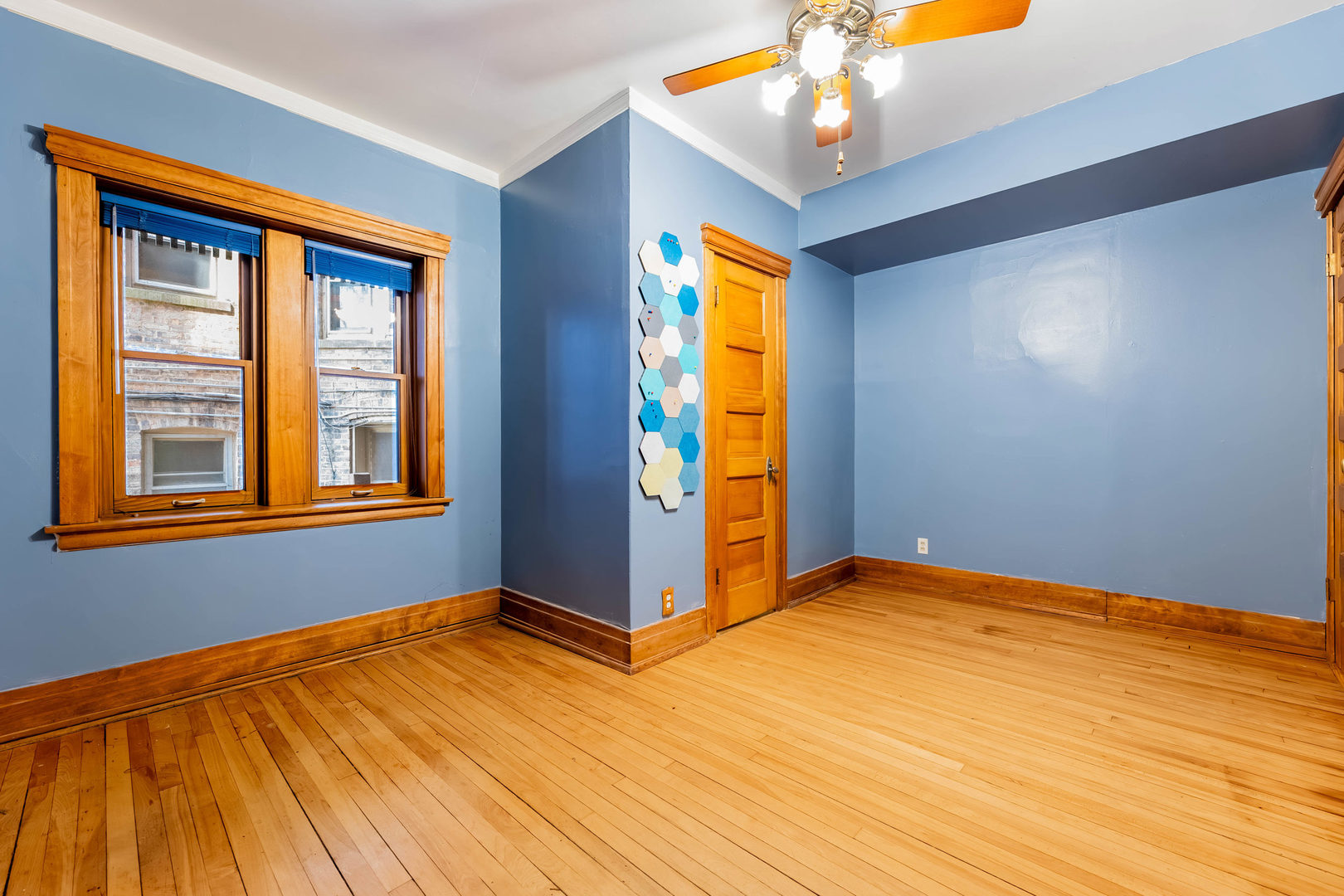 116 S East Avenue #1E, Oak Park, IL 60302