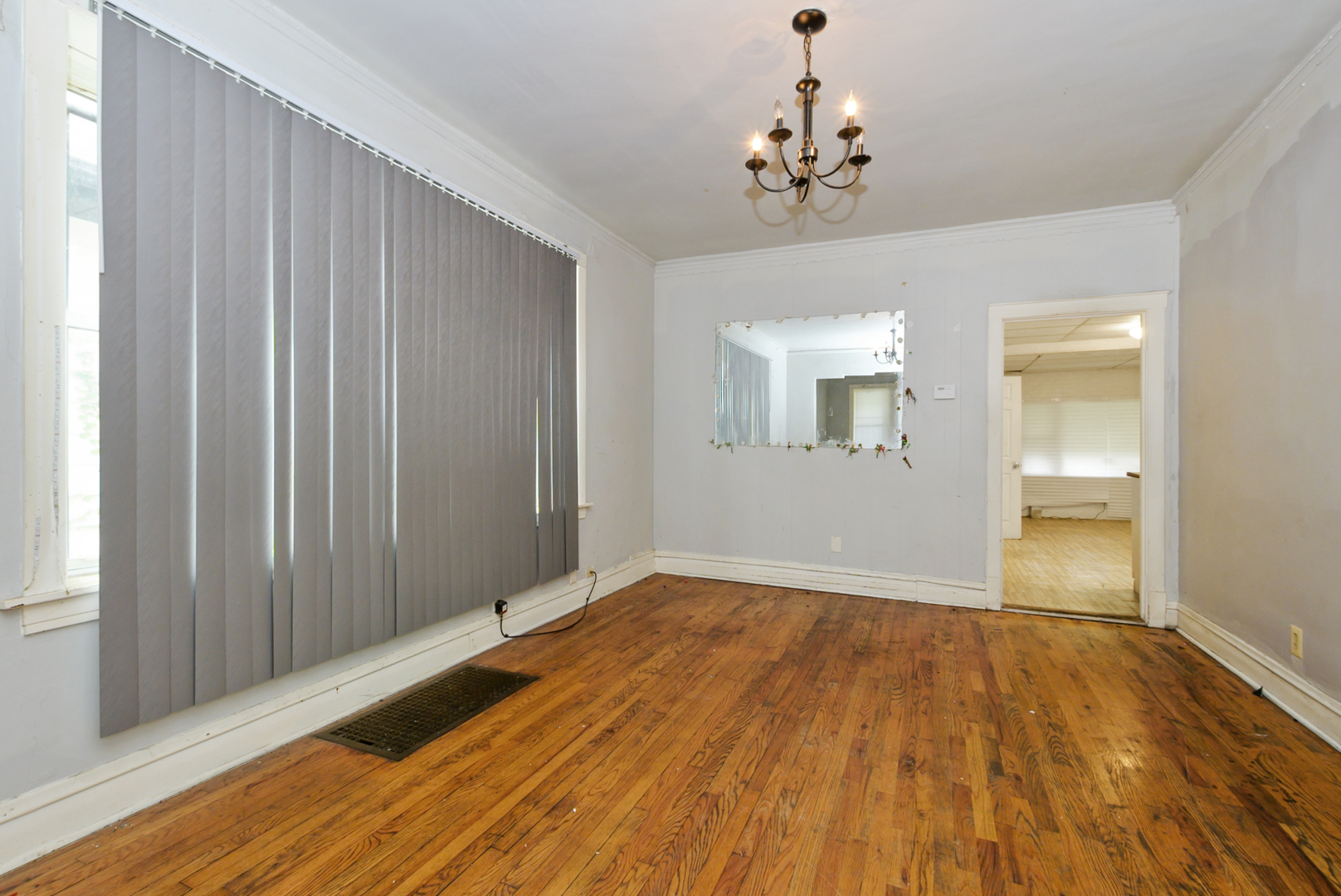 10320 S Indiana Avenue, Chicago, IL 60628