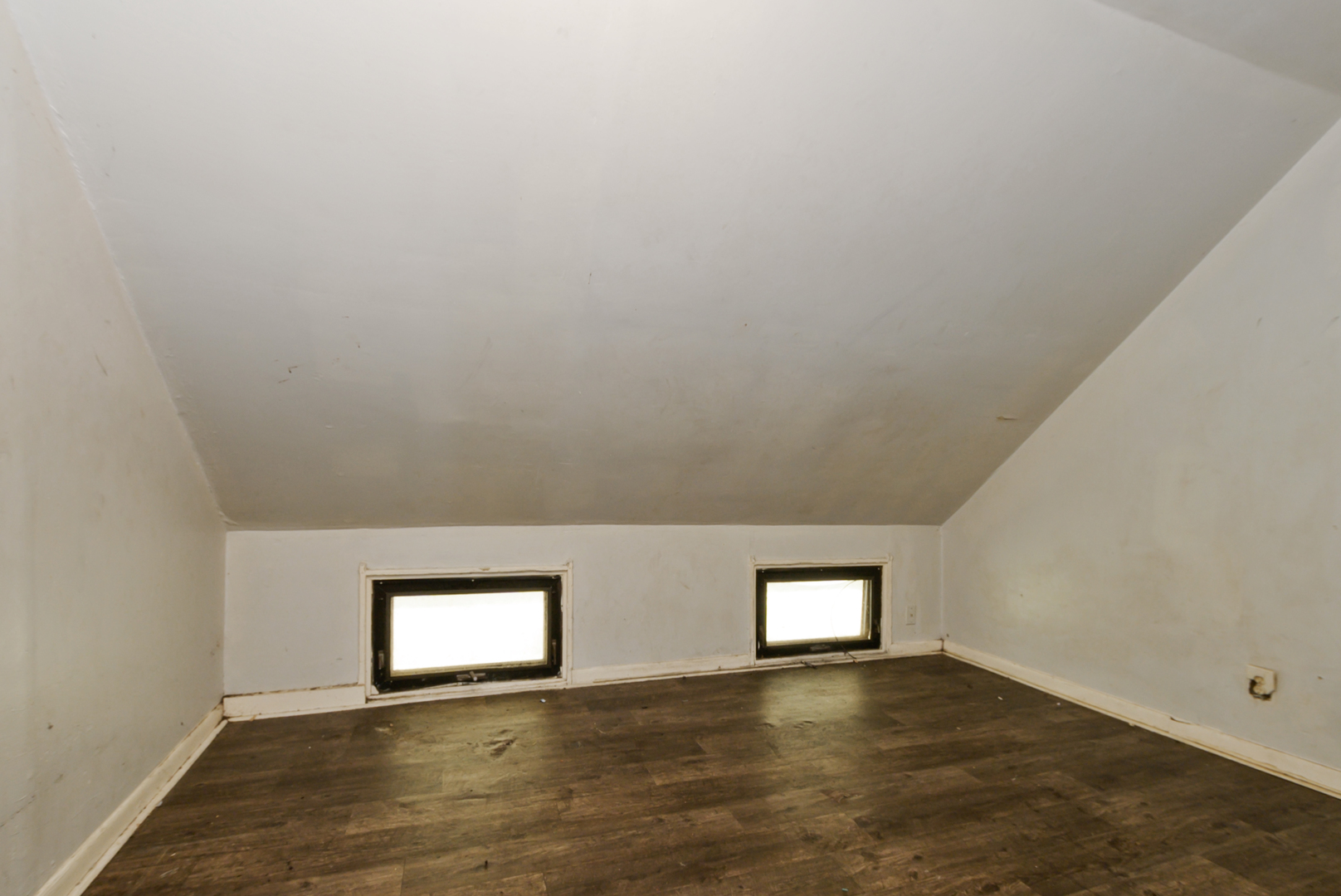 10320 S Indiana Avenue, Chicago, IL 60628