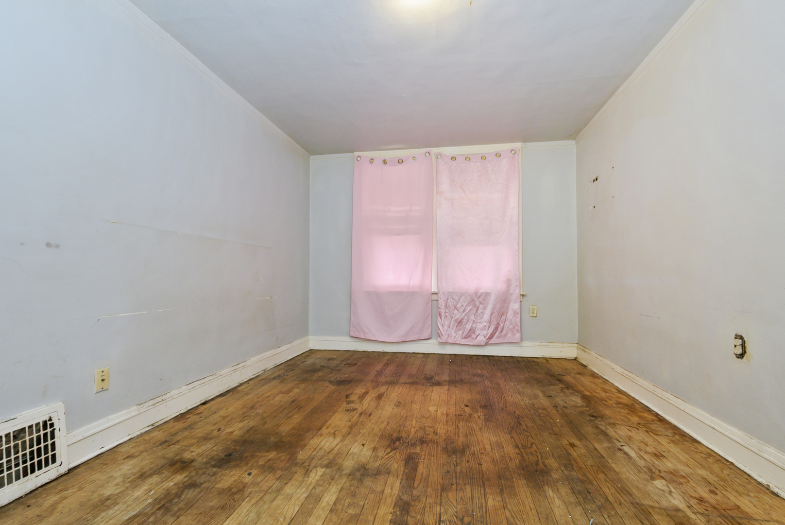 10320 S Indiana Avenue, Chicago, IL 60628