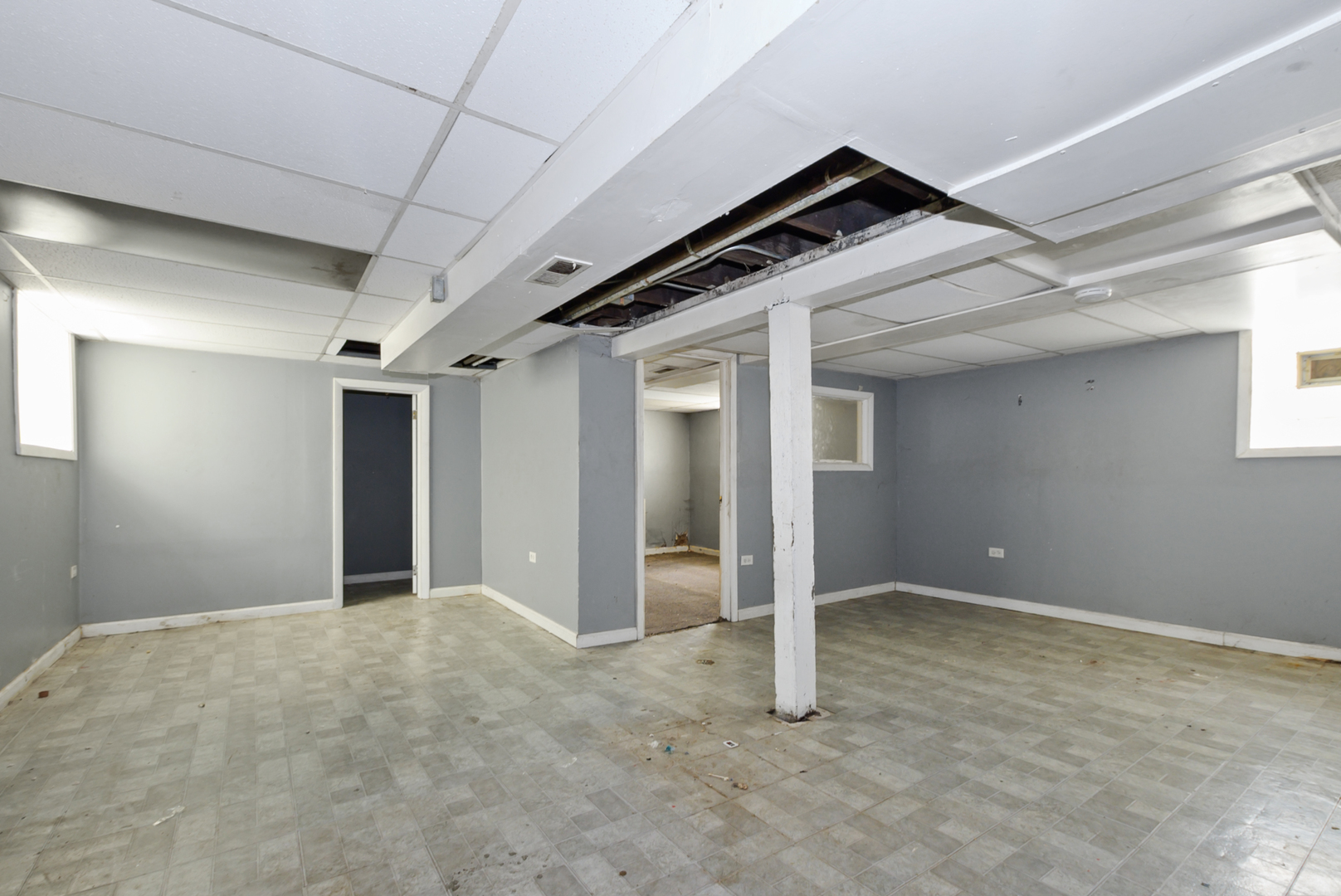 10320 S Indiana Avenue, Chicago, IL 60628