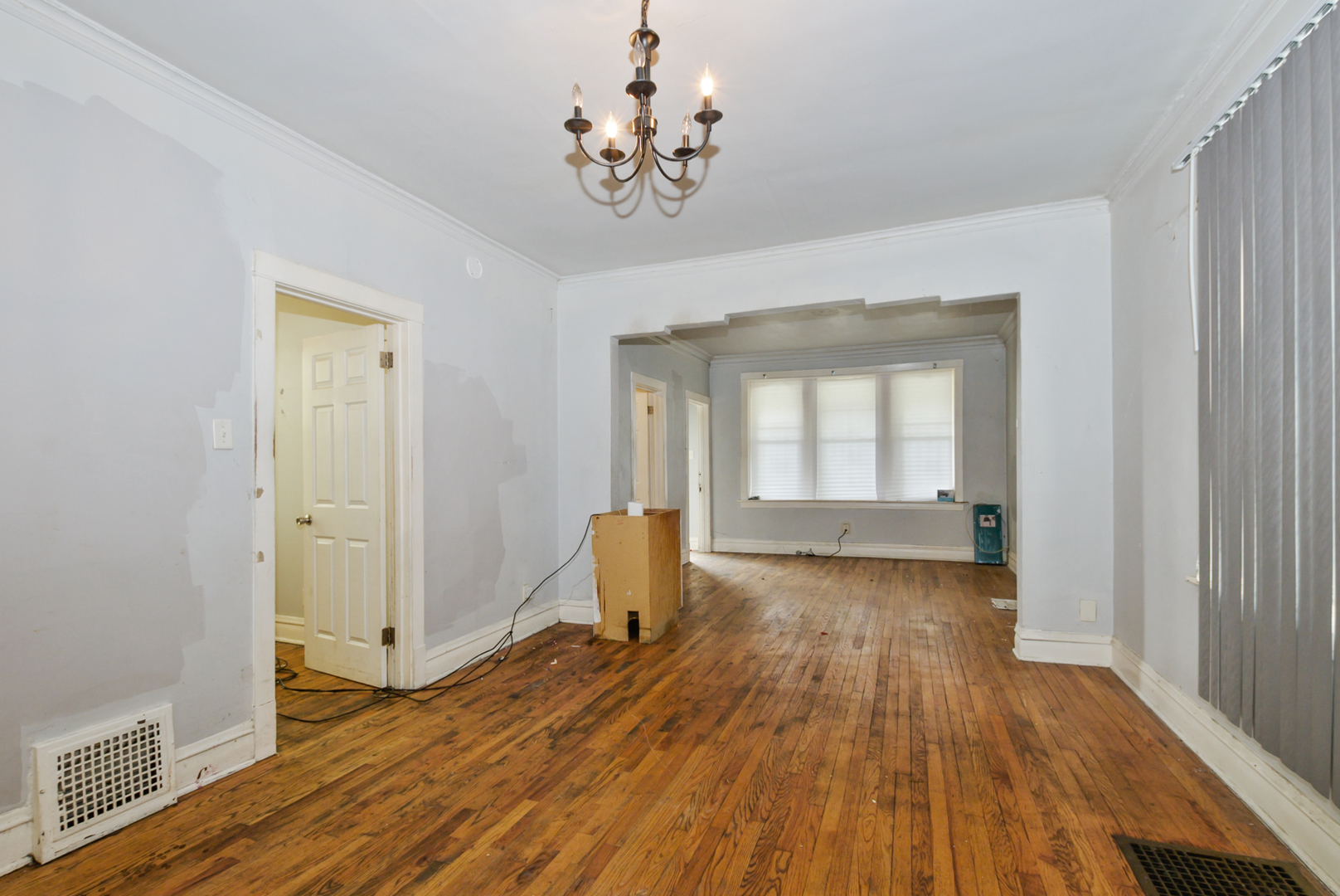 10320 S Indiana Avenue, Chicago, IL 60628