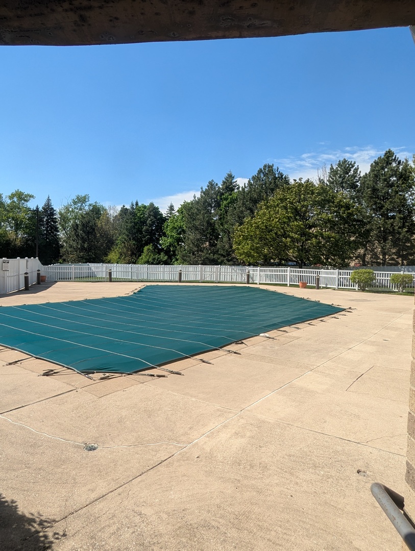 6340 AMERICANA Drive #210, Willowbrook, IL 60527