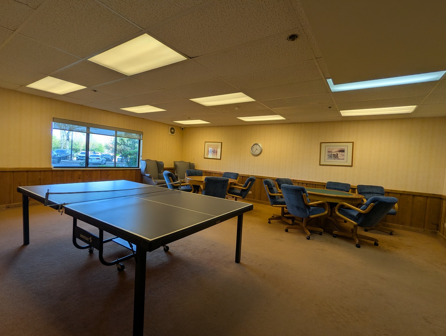 6340 AMERICANA Drive #210, Willowbrook, IL 60527