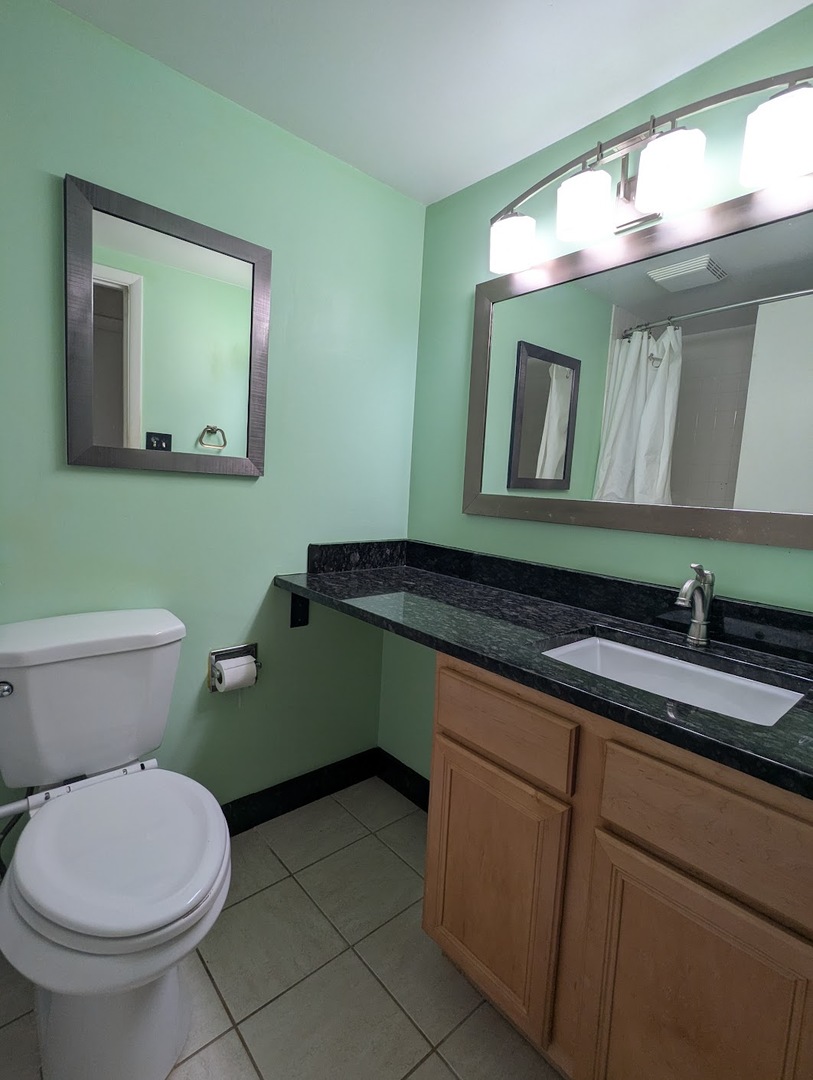 6340 AMERICANA Drive #210, Willowbrook, IL 60527