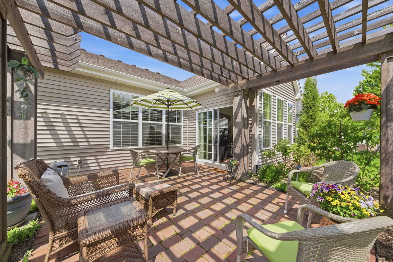 1242 Barkston Lane, Aurora, IL 60502