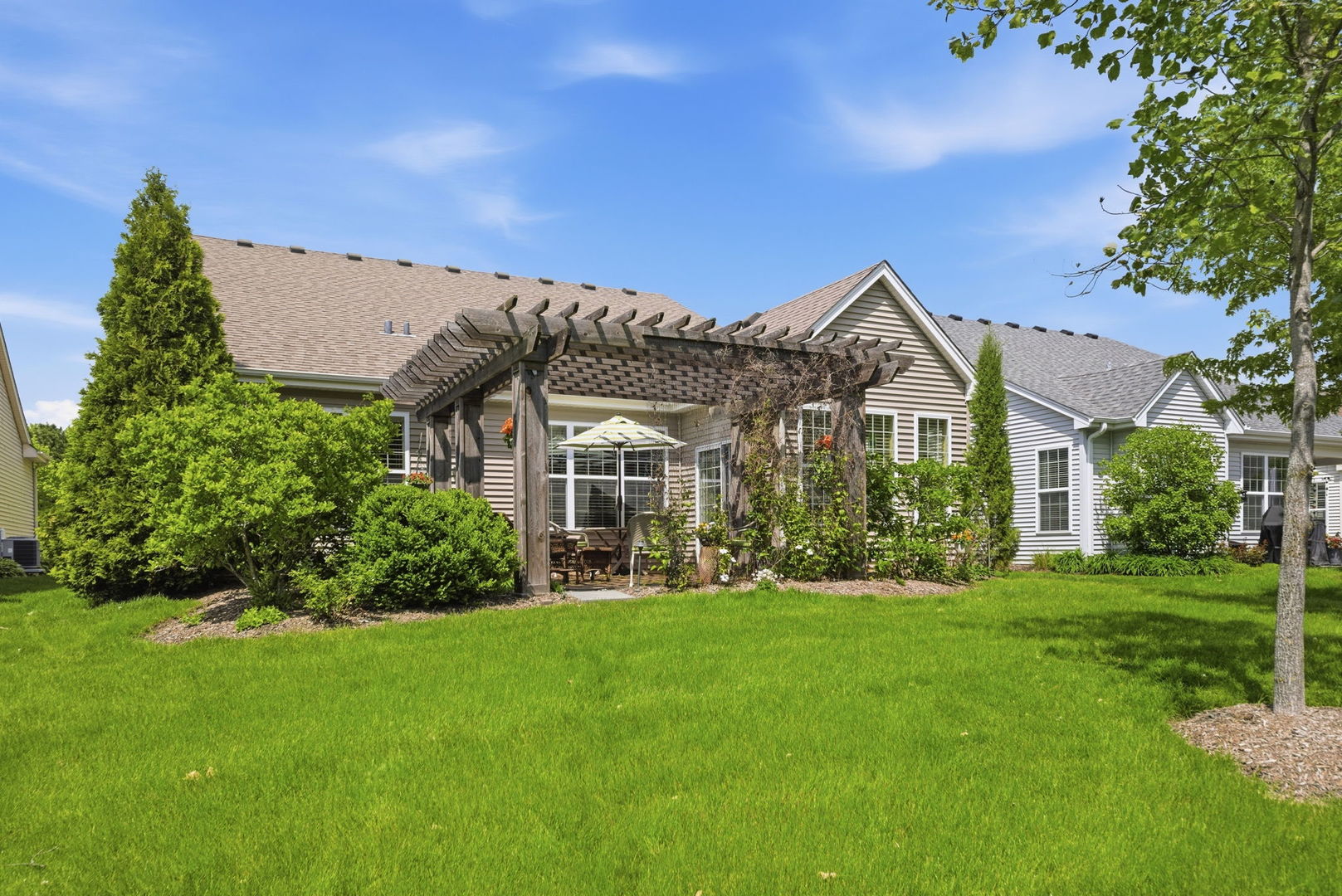 1242 Barkston Lane, Aurora, IL 60502
