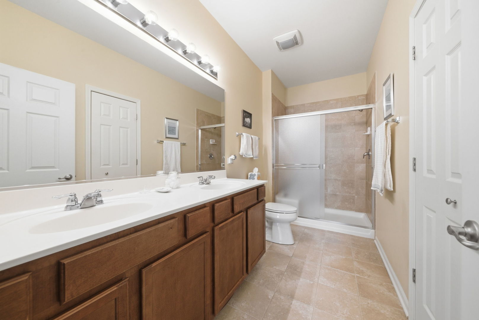 1242 Barkston Lane, Aurora, IL 60502