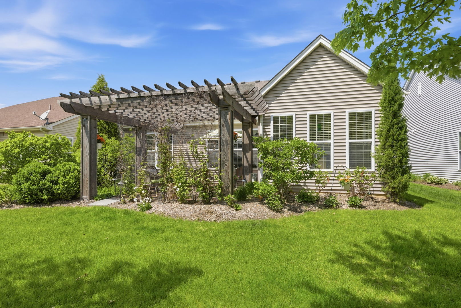 1242 Barkston Lane, Aurora, IL 60502