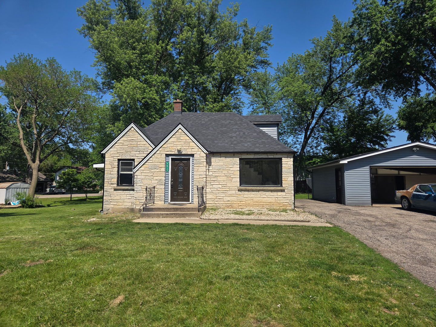 1517 Meadowbrook Drive, Round Lake Beach, IL 60073
