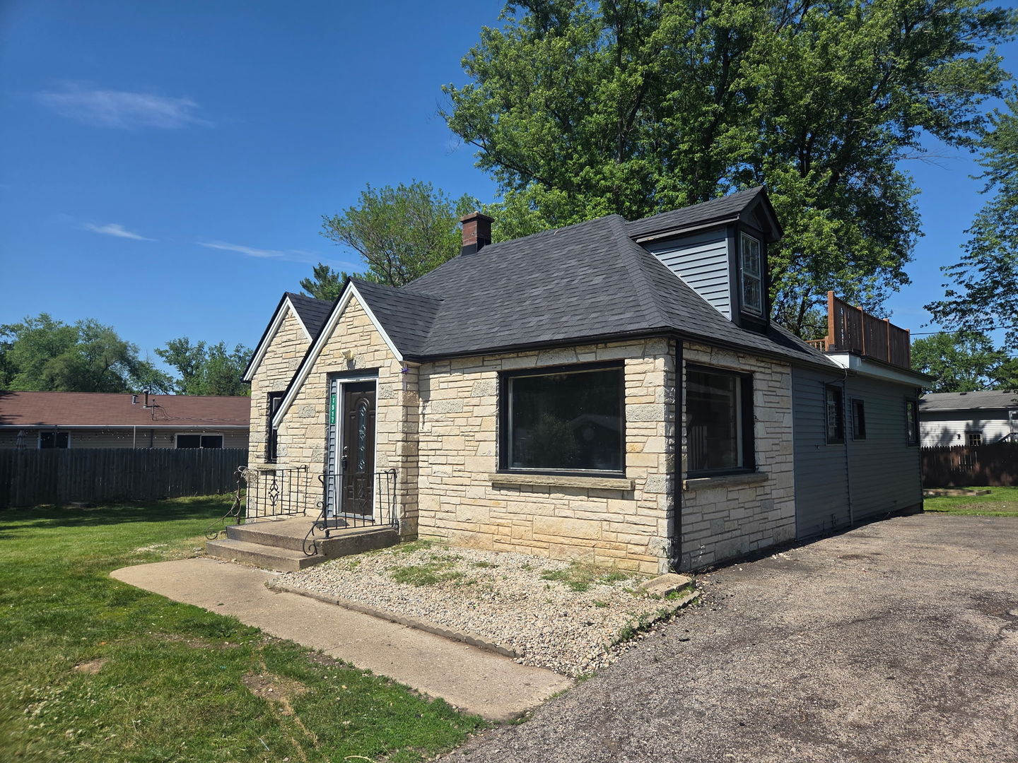 1517 Meadowbrook Drive, Round Lake Beach, IL 60073