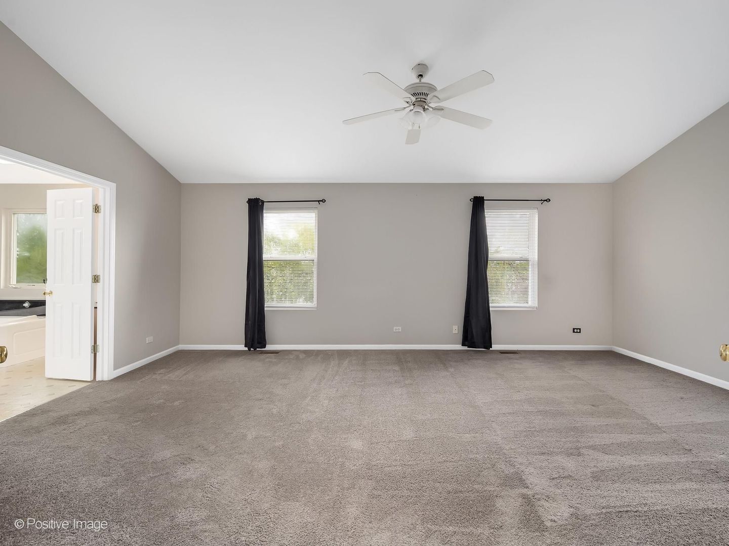 829 Red Barn Lane, Elgin, IL 60124