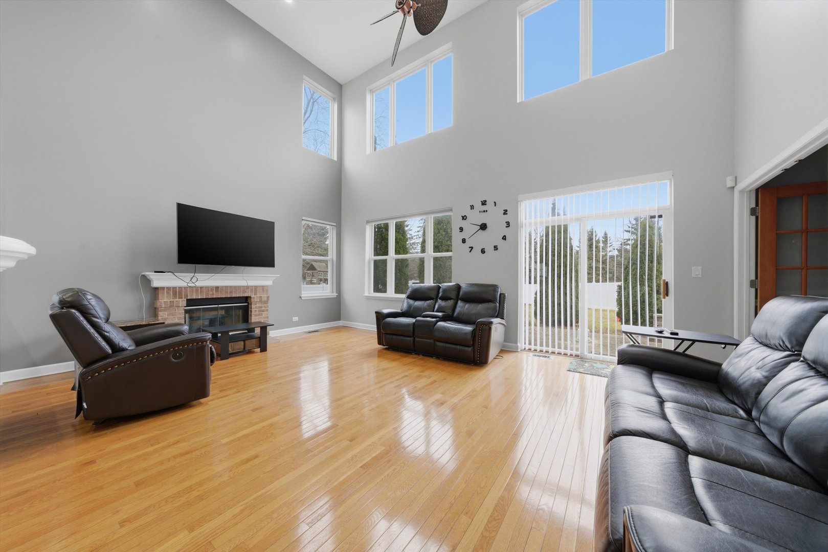 217 Sunbury Drive, St. Charles, IL 60175