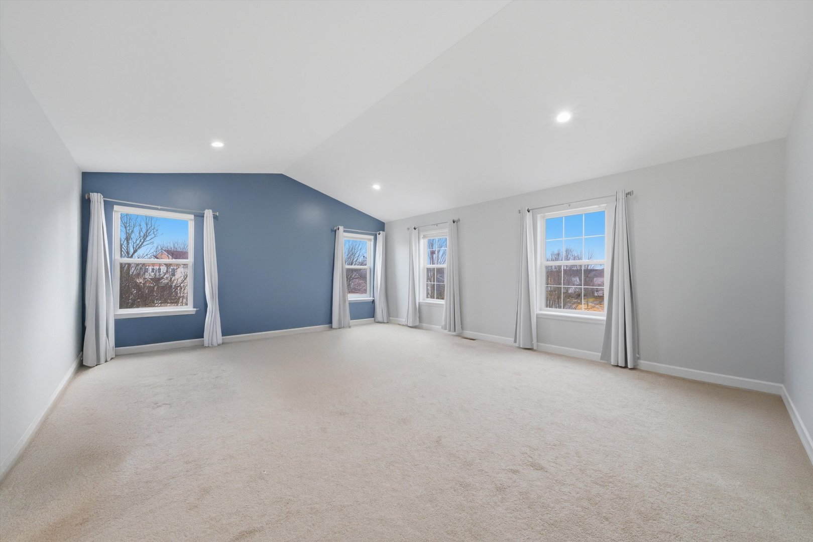 217 Sunbury Drive, St. Charles, IL 60175