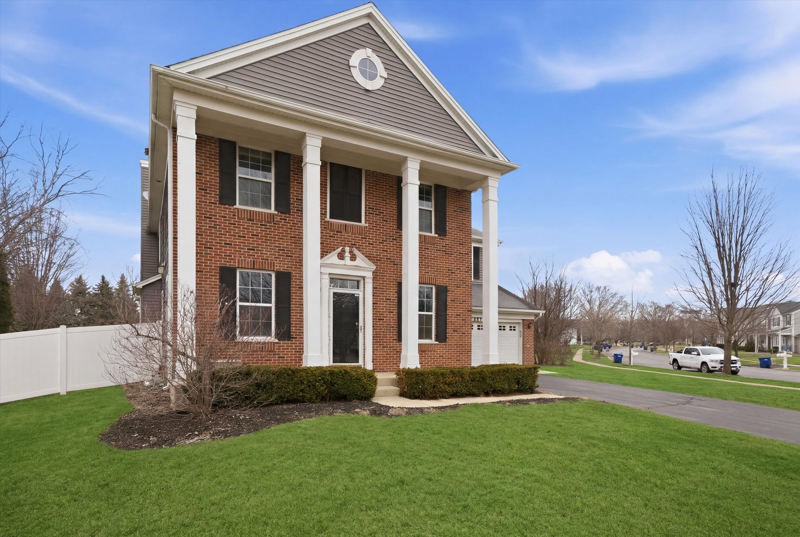 217 Sunbury Drive, St. Charles, IL 60175