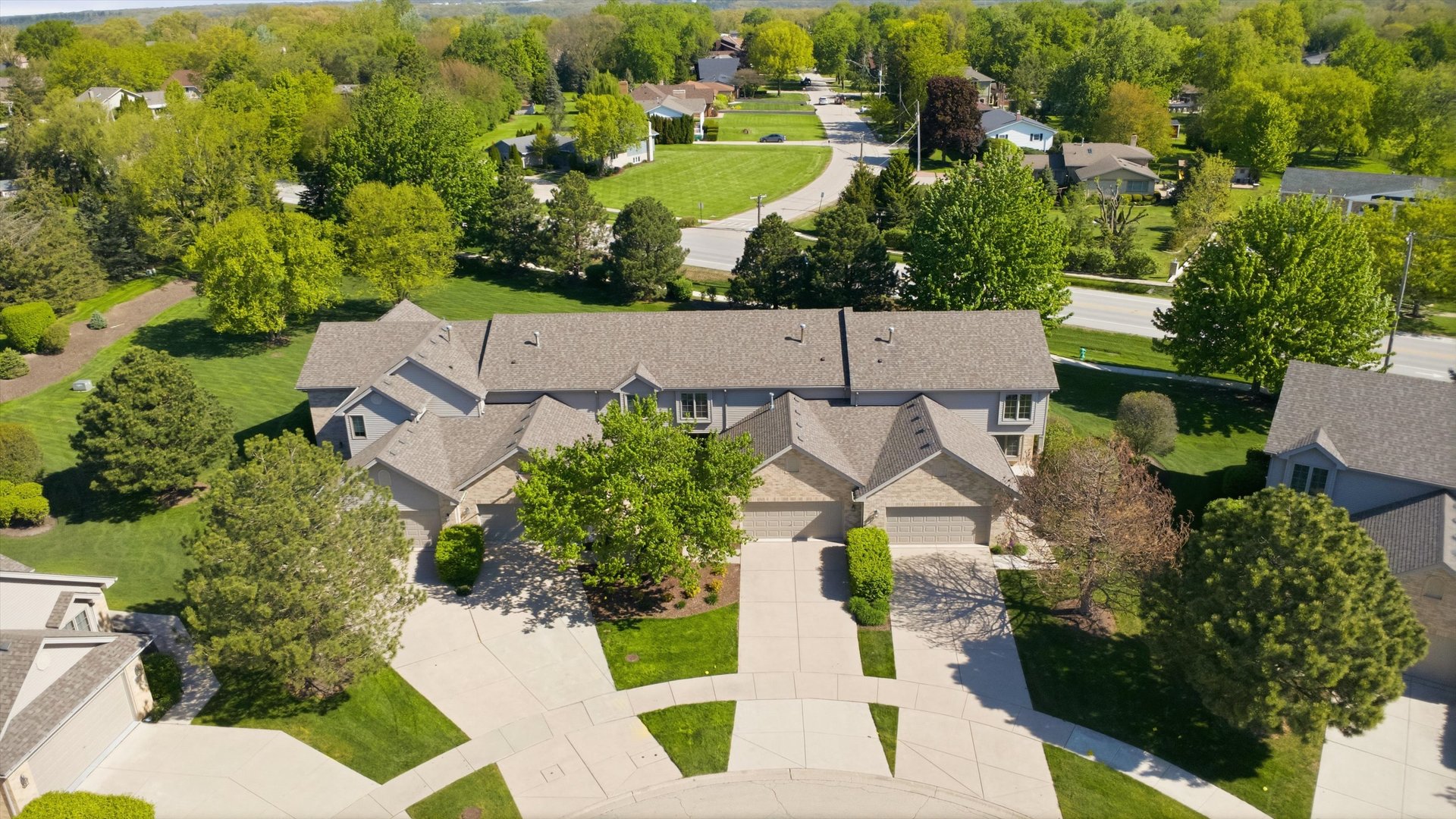 14571 Albany Avenue, Lemont, IL 60439
