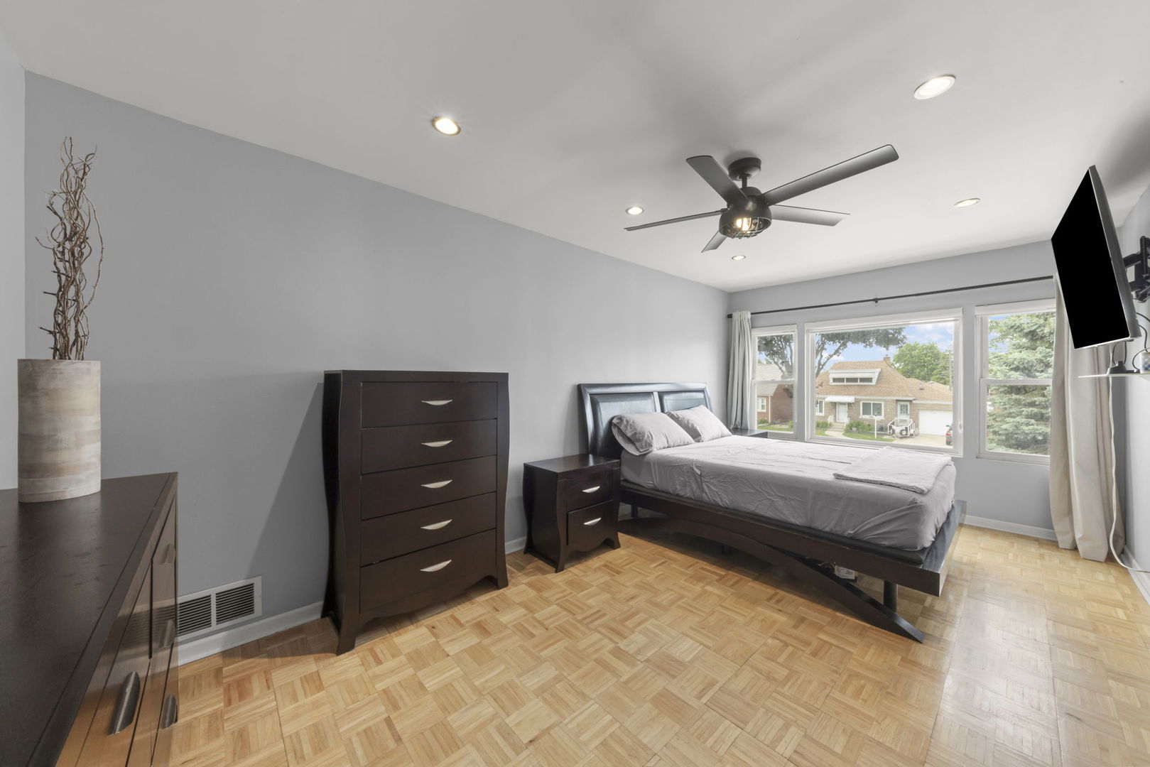 3037 Ernst Street, Franklin Park, IL 60131