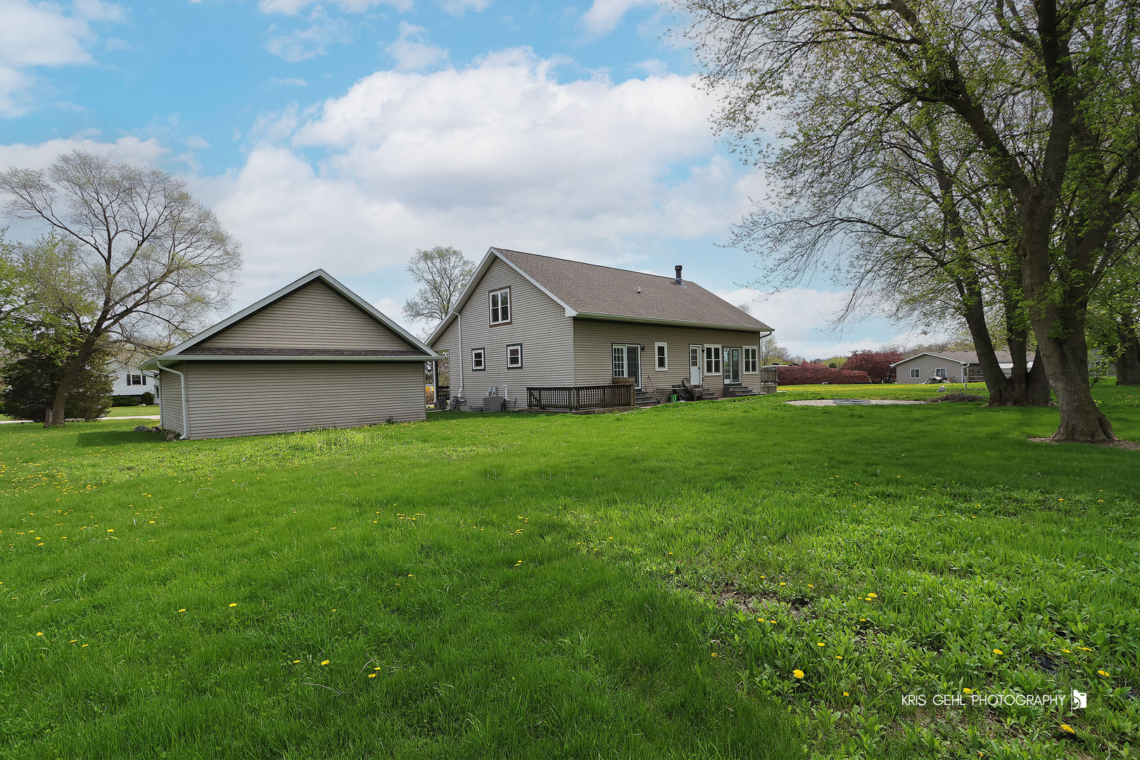 600 Meadow Lane, Winthrop Harbor, IL 60096