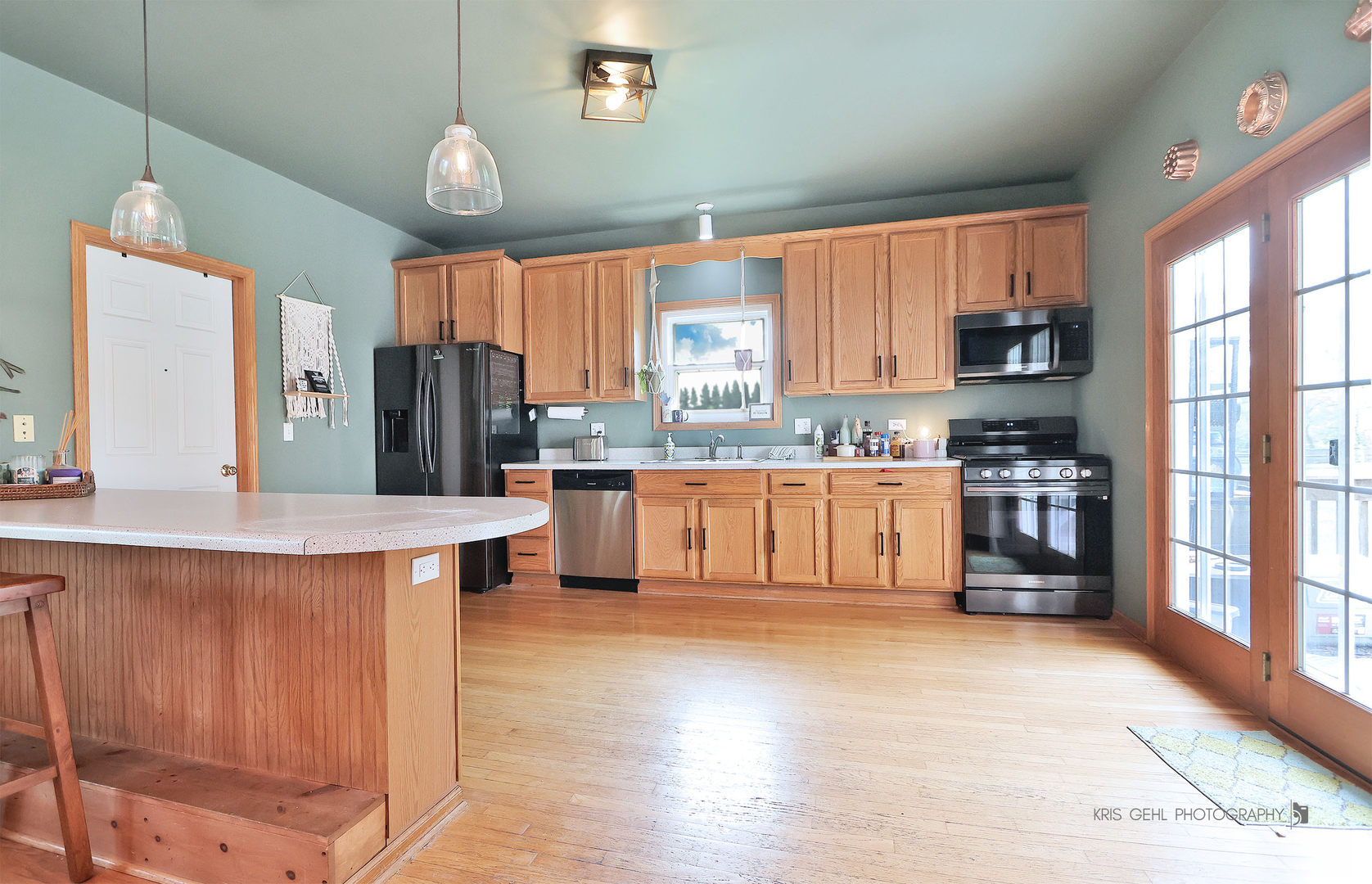 600 Meadow Lane, Winthrop Harbor, IL 60096