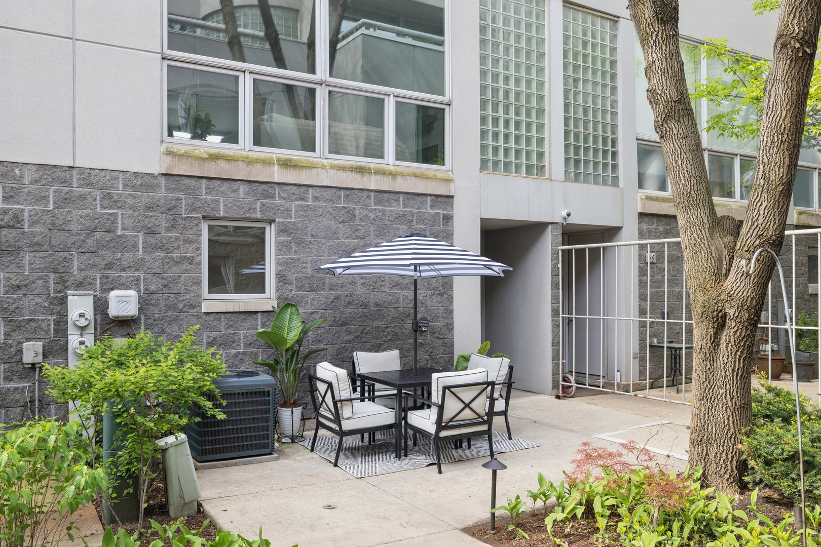 660 N Peoria Street #6S, Chicago, IL 60642