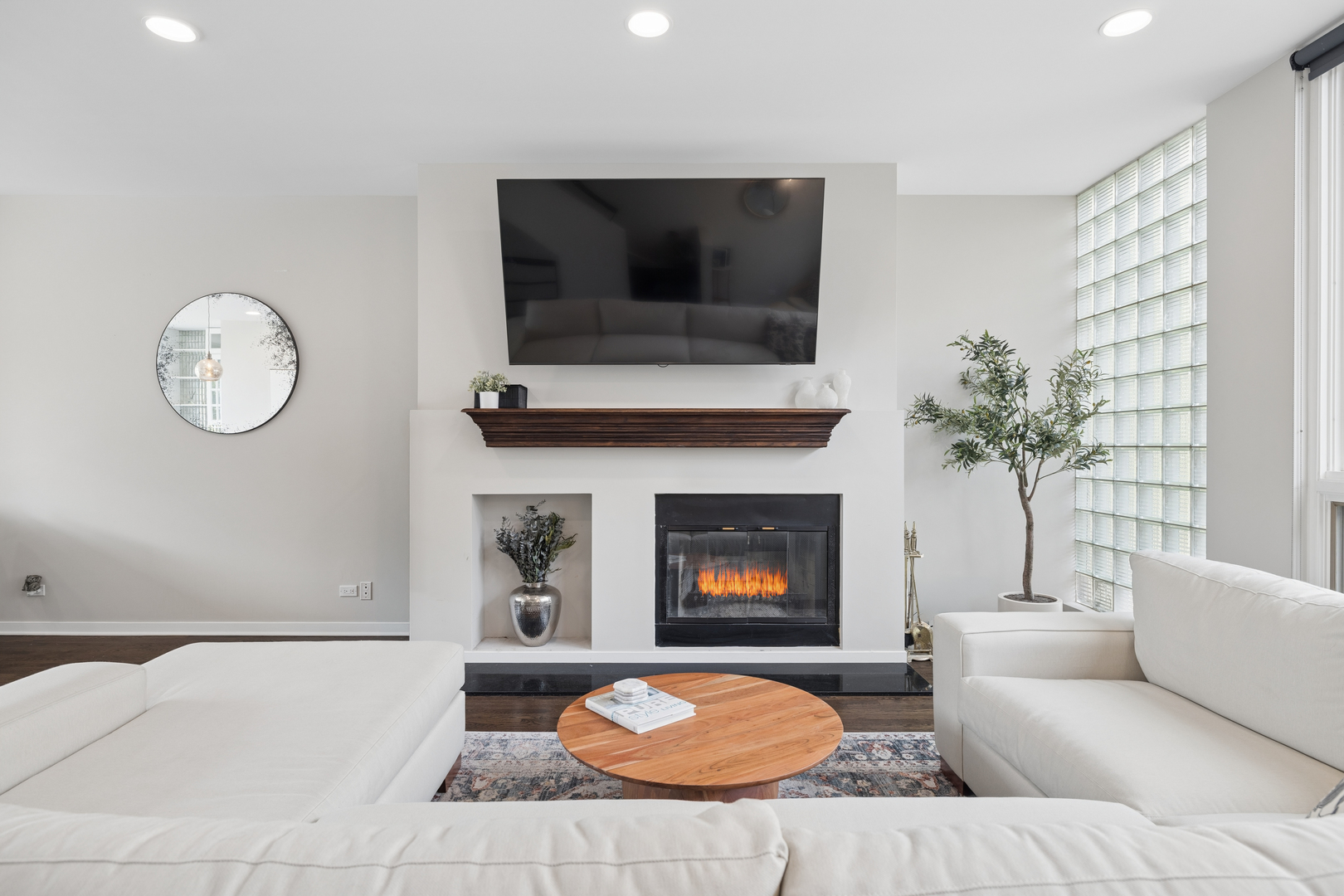660 N Peoria Street #6S, Chicago, IL 60642