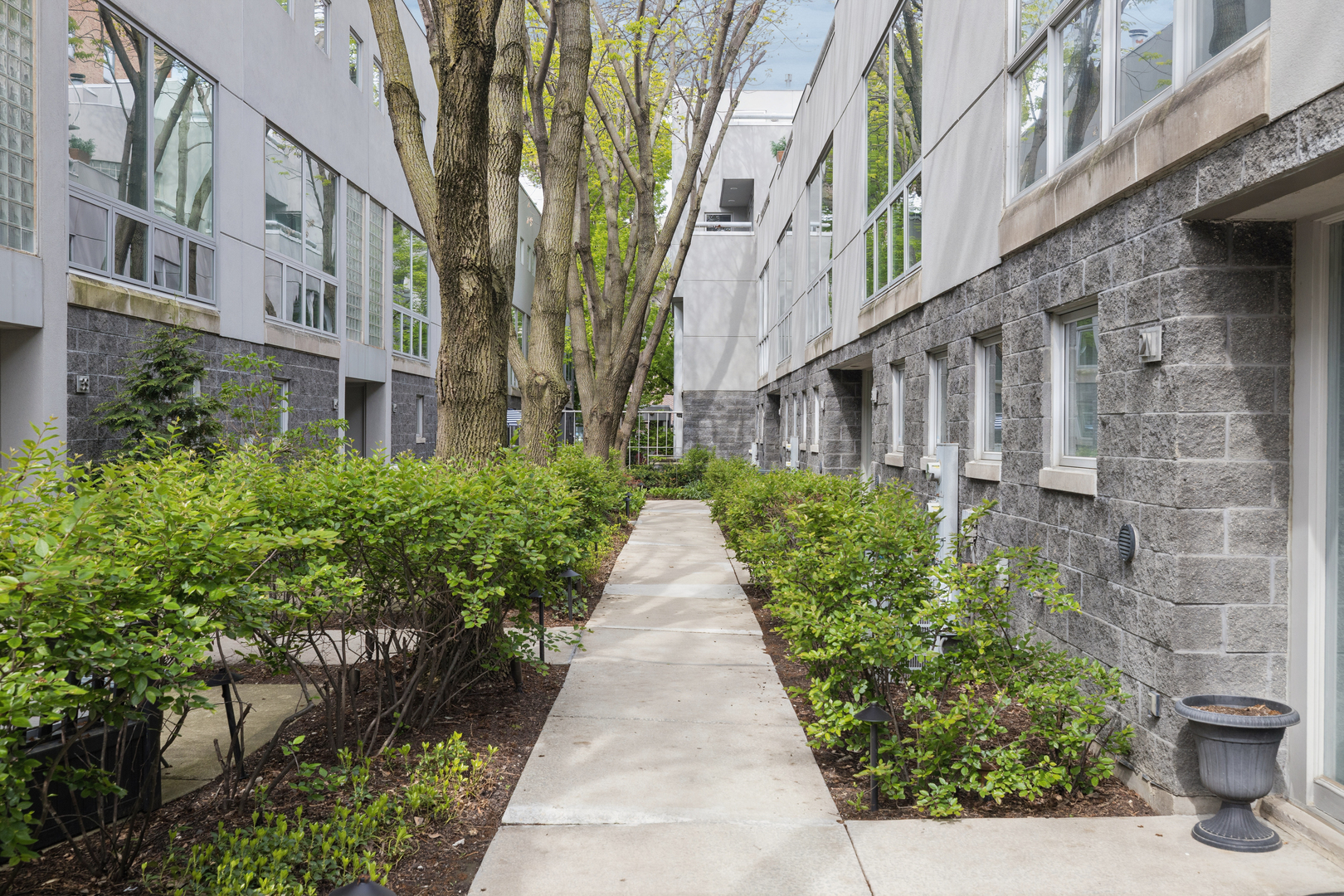 660 N Peoria Street #6S, Chicago, IL 60642