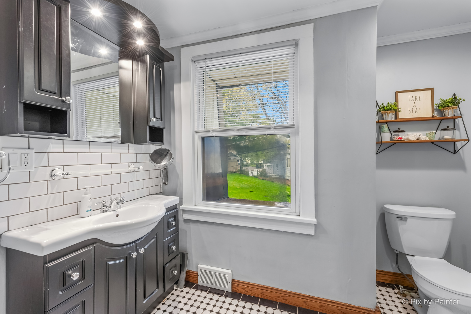 34820 N Holman Avenue, Ingleside, IL 60041