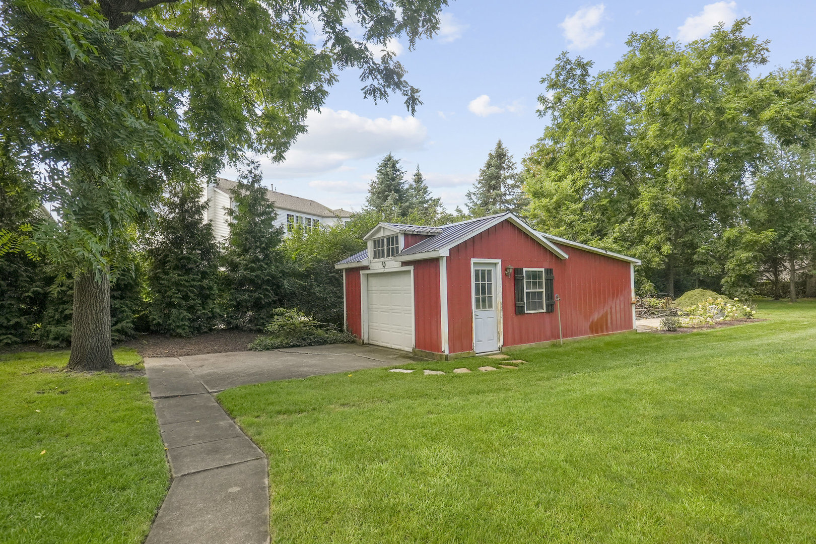 3614 Wolf Road, Oswego, IL 60543