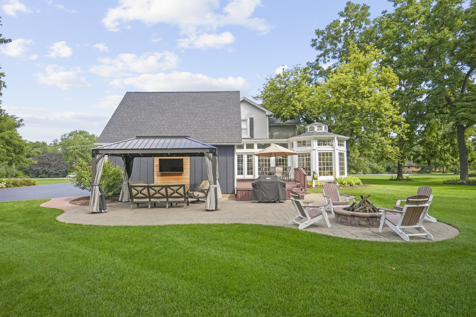 3614 Wolf Road, Oswego, IL 60543
