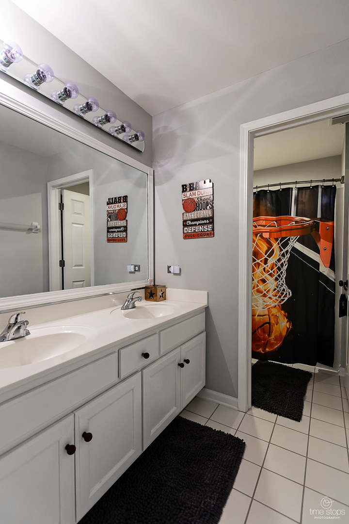 1591 Jeanel Lane, Aurora, IL 60502