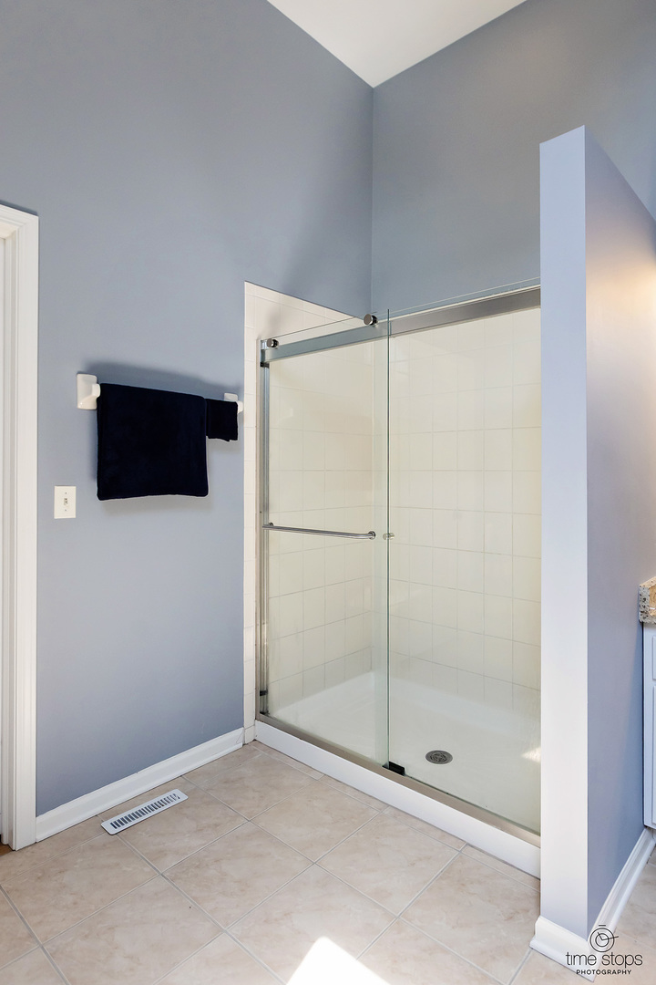 1591 Jeanel Lane, Aurora, IL 60502