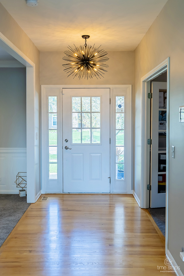 1591 Jeanel Lane, Aurora, IL 60502