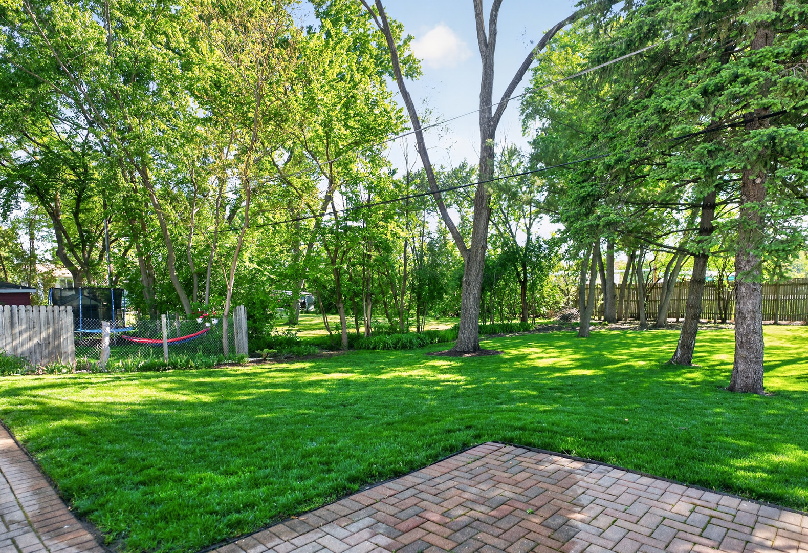241 S Riverside Drive, Villa Park, IL 60181