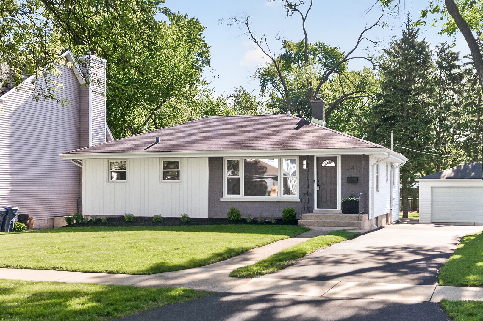 241 S Riverside Drive, Villa Park, IL 60181