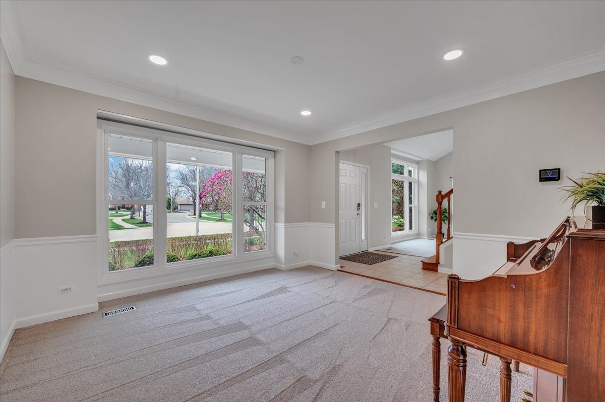 1355 Beckett Lane, Schaumburg, IL 60173