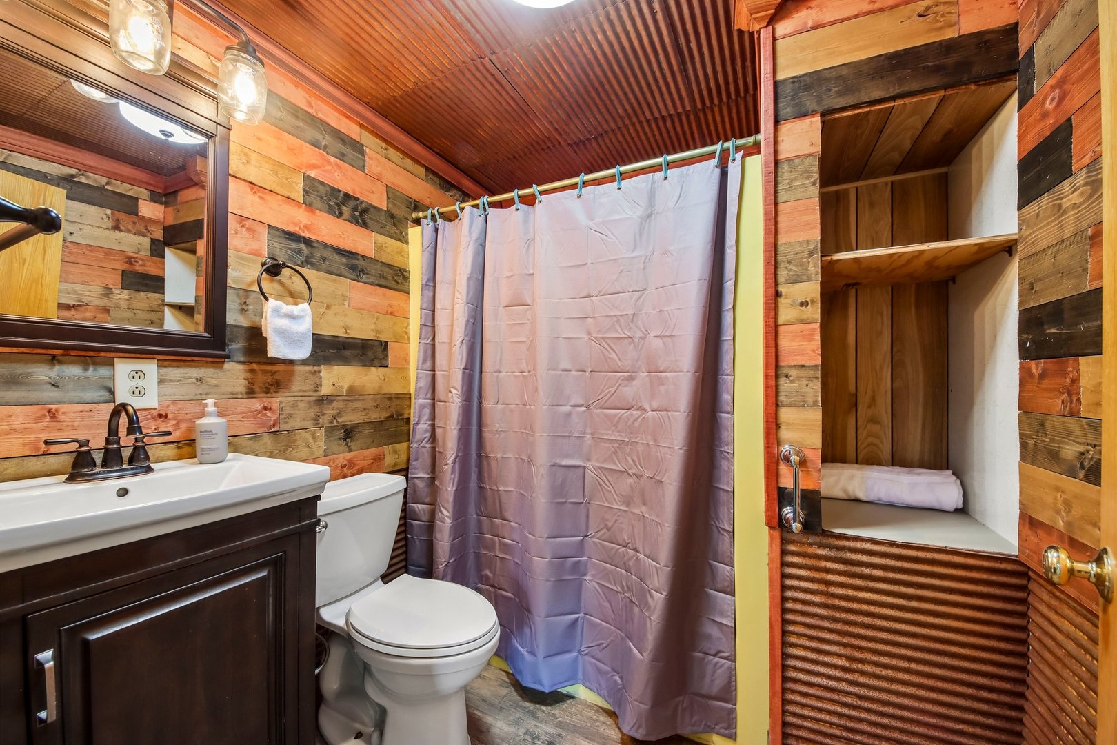 811 Oakton Avenue, Romeoville, IL 60446