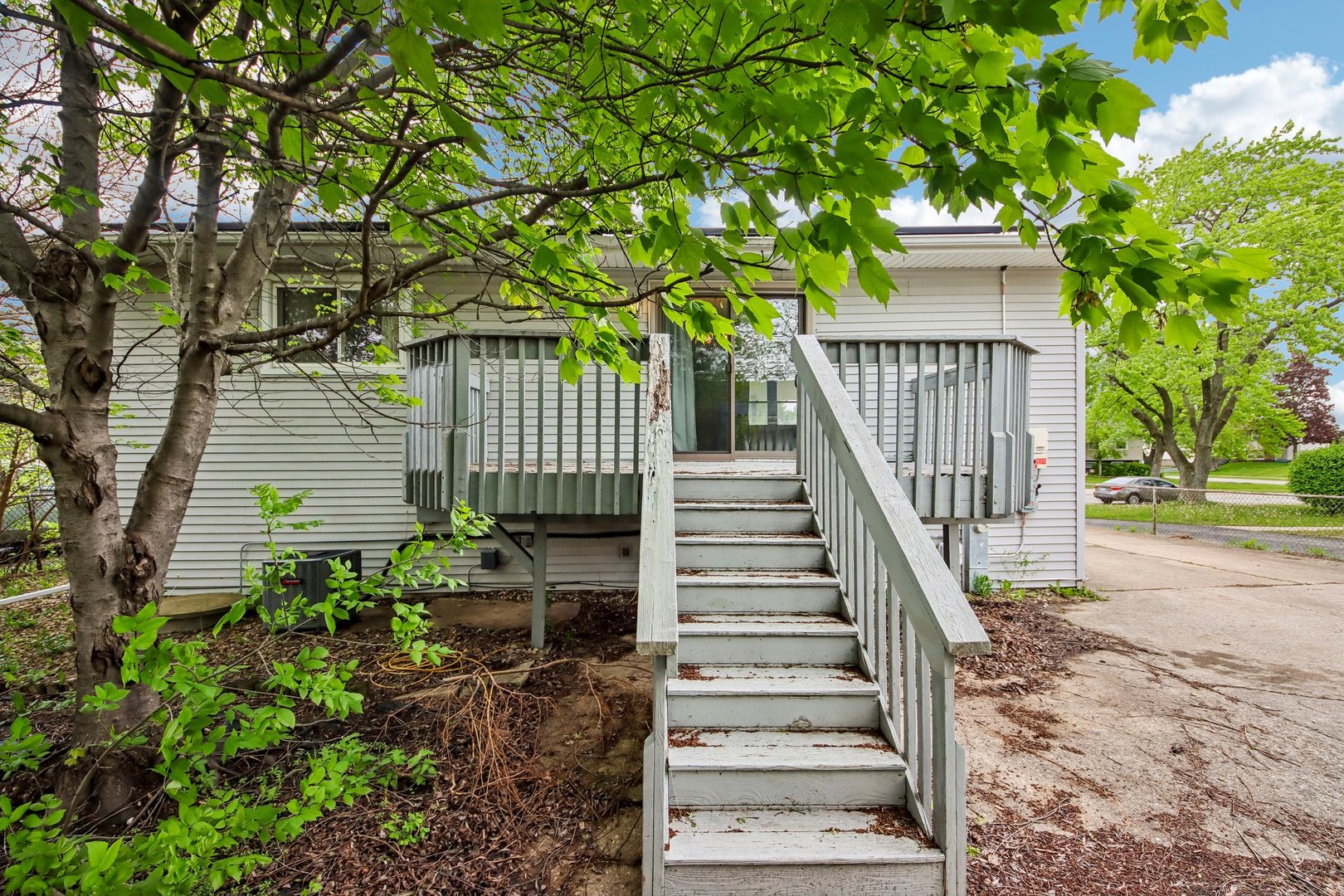 811 Oakton Avenue, Romeoville, IL 60446