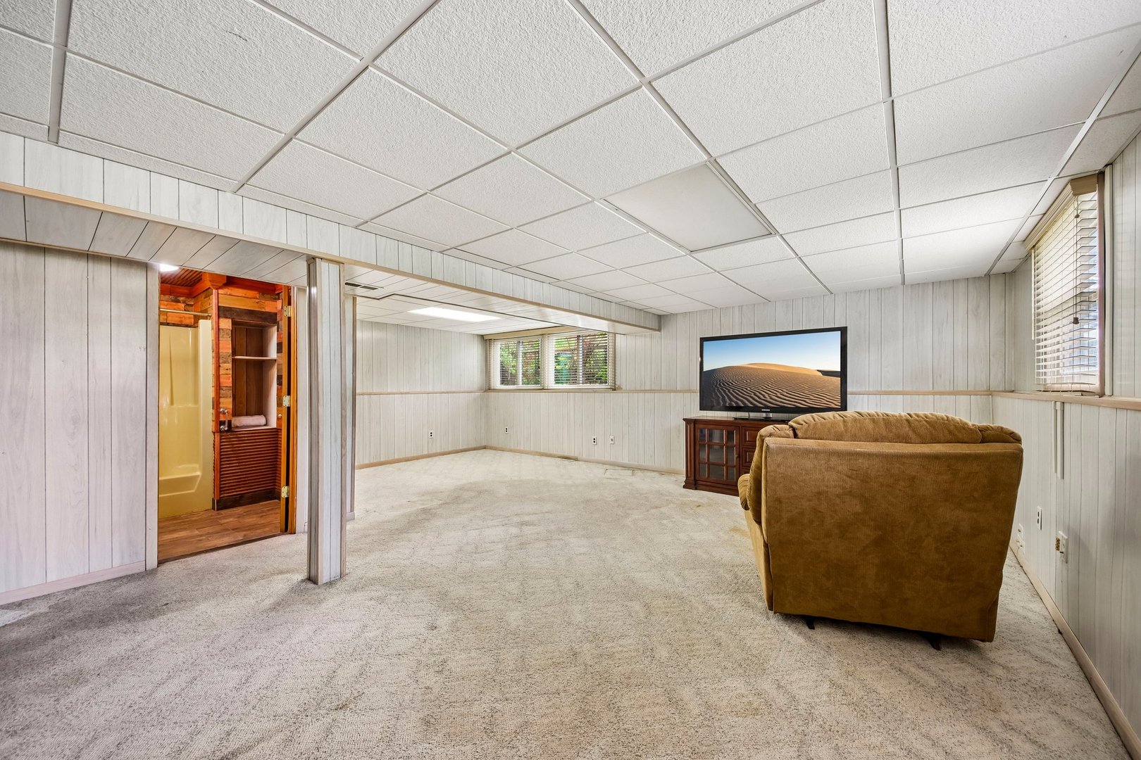 811 Oakton Avenue, Romeoville, IL 60446