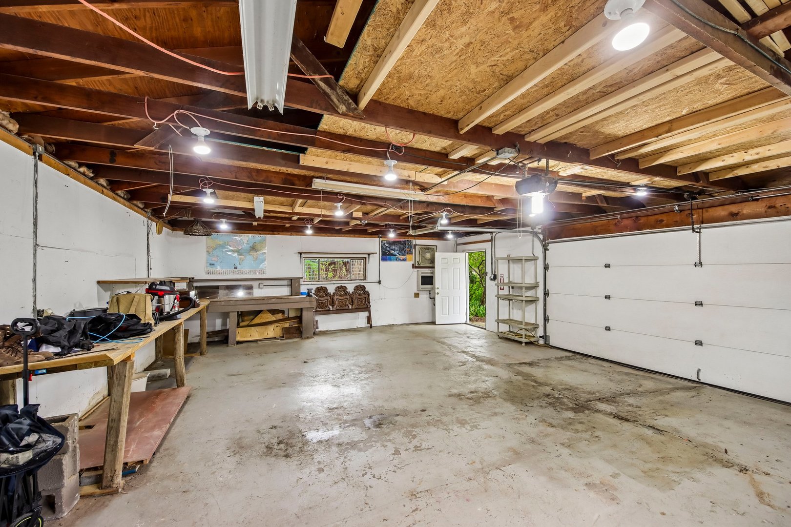 811 Oakton Avenue, Romeoville, IL 60446