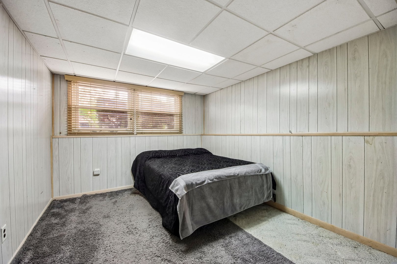 811 Oakton Avenue, Romeoville, IL 60446