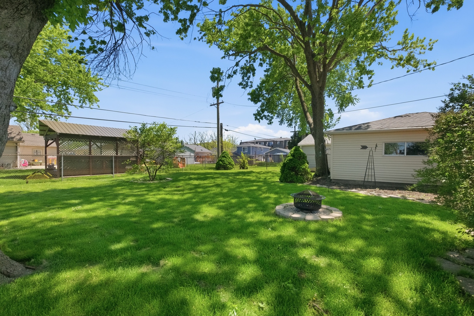 11649 S Nagle Avenue, Worth, IL 60482
