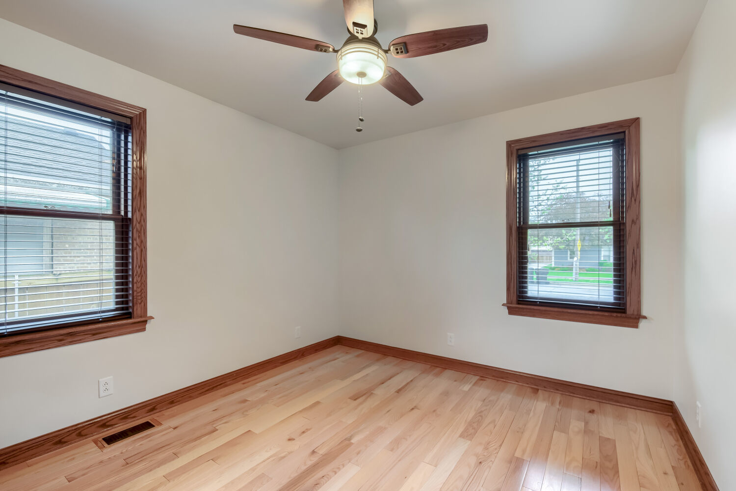 10401 S Trumbull Avenue, Chicago, IL 60655