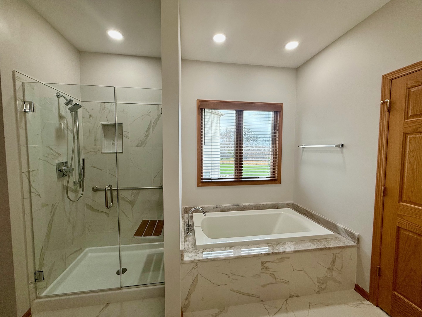 1118 Beachwood Court, Antioch, IL 60002