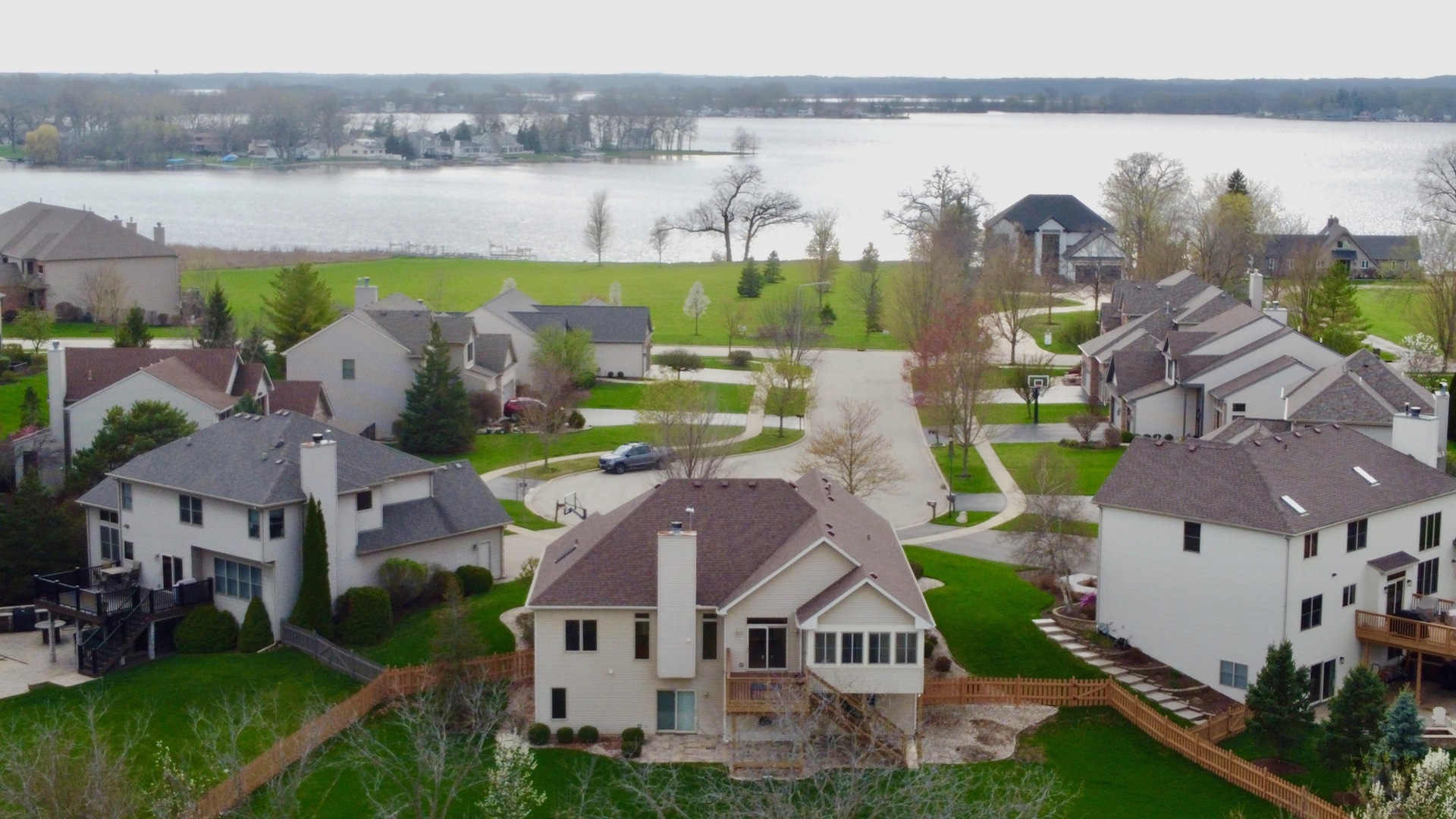 1118 Beachwood Court, Antioch, IL 60002