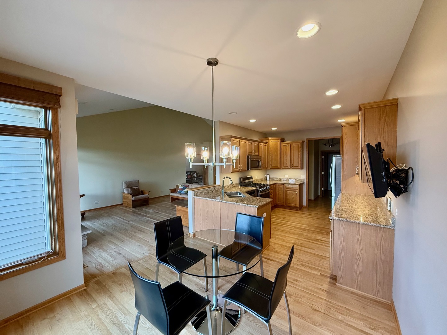 1118 Beachwood Court, Antioch, IL 60002