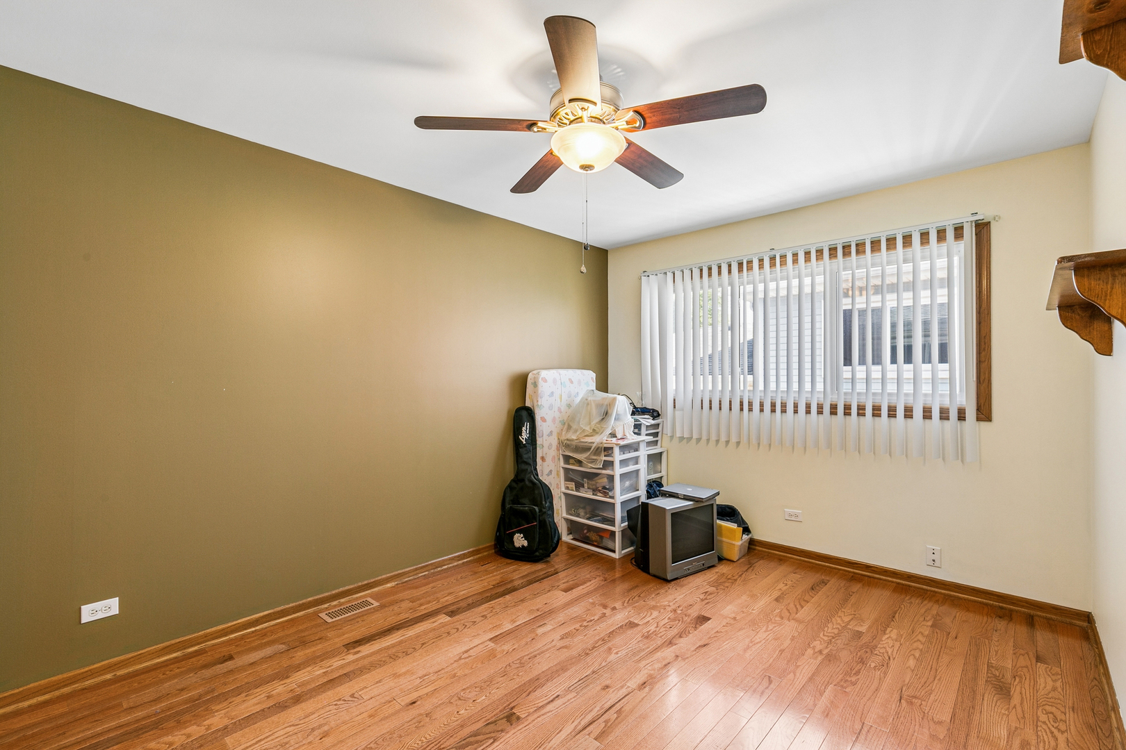 16803 92nd Avenue, Orland Hills, IL 60487